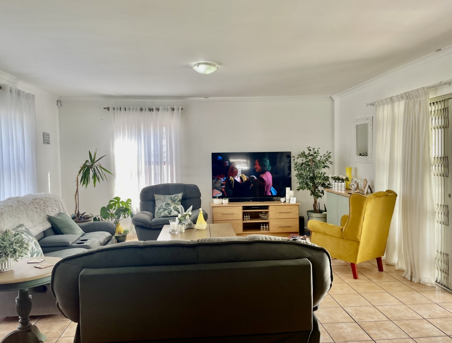 3 Bedroom Property for Sale in Country Club Western Cape